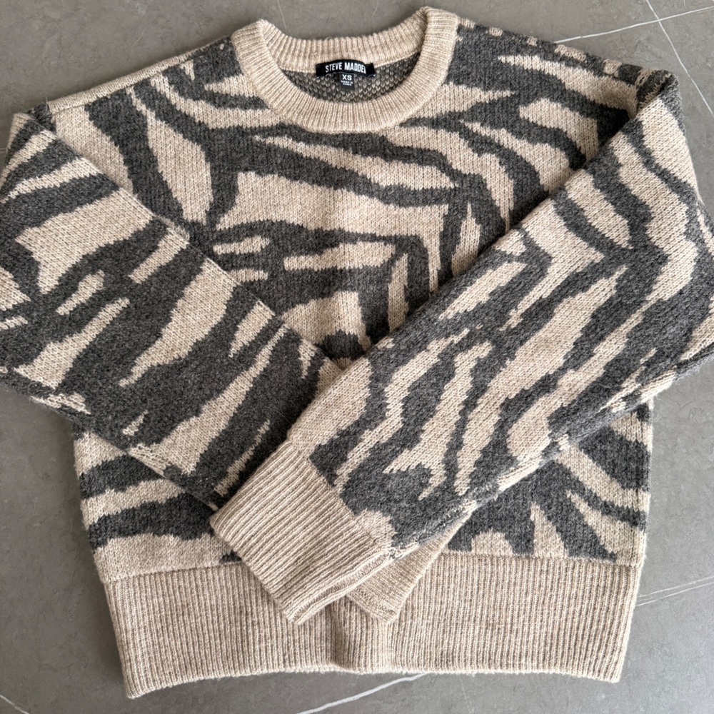 Steve Madden Brown and Beige Patterned Sweater